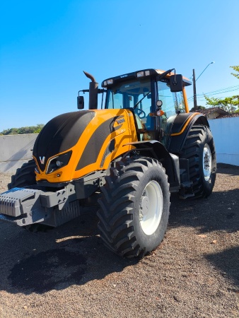 Trator Valtra BH 194 ano 2018 - BH 194 - Máquinas Agrícolas