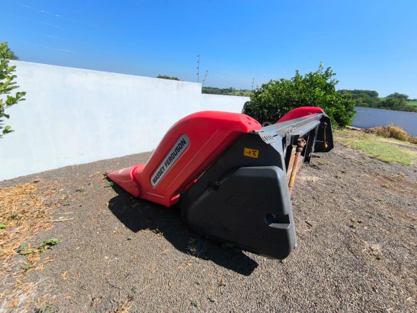 Plataforma Massey Ferguson 3009 ano 2012