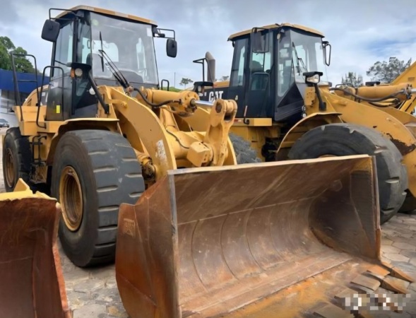 Pá Carregadeira Caterpillar 950H ano 2013