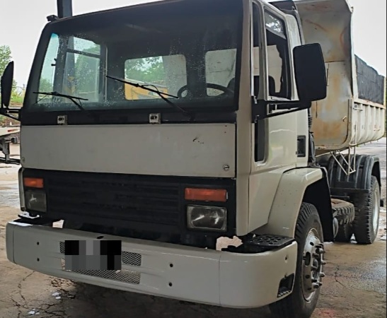 Caminhão Ford Cargo 1415 ano 1995