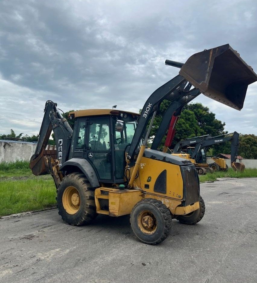 Retroescavadeira John Deere 310K ano 2013
