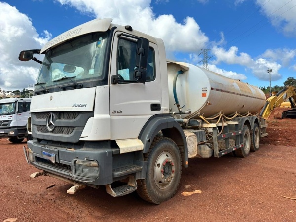 Caminhão Mercedes Benz AXOR 3131 6X4 ano 2018 - AXOR 3131 6X4 - Caminhões e Carretas