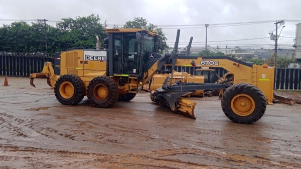 Motoniveladora John Deere 670G ano 2015