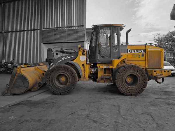 Pá Carregadeira John Deere 624K ano 2018