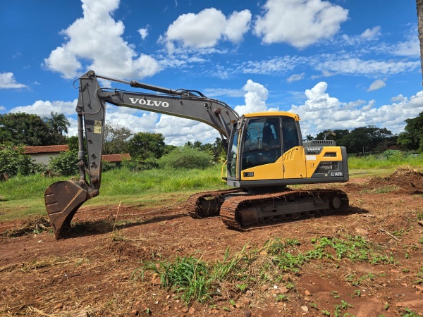 Escavadeira Volvo EC140DL