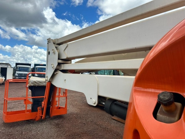 Plataforma JLG 450 AJ ano 2008