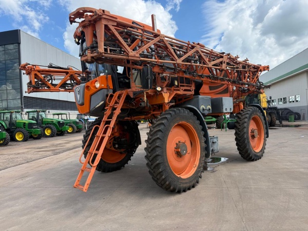 Pulverizador Autopropelido Jacto Uniport 3030 ano 2013