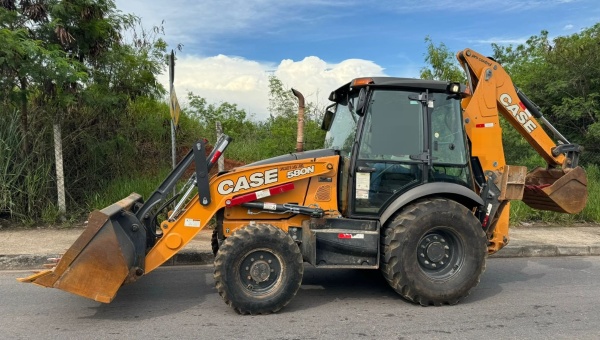 Retroescavadeira Case 580N ano 2021