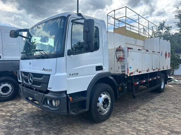 Caminhão Mercedes Benz Atego 1419 ano 2021