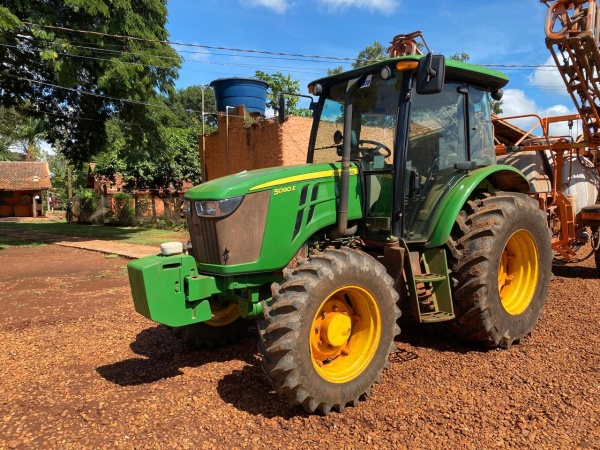 Trator John Deere 5090E ano 2022 - 5090E - Máquinas Agrícolas