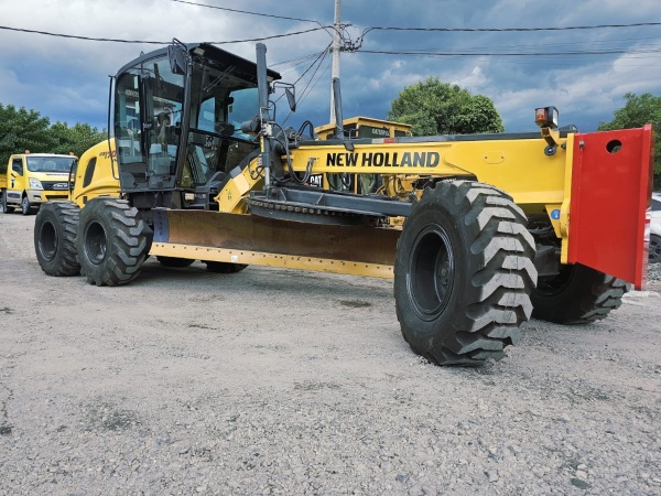Motoniveladora New Holland RG170.B  ano 2019