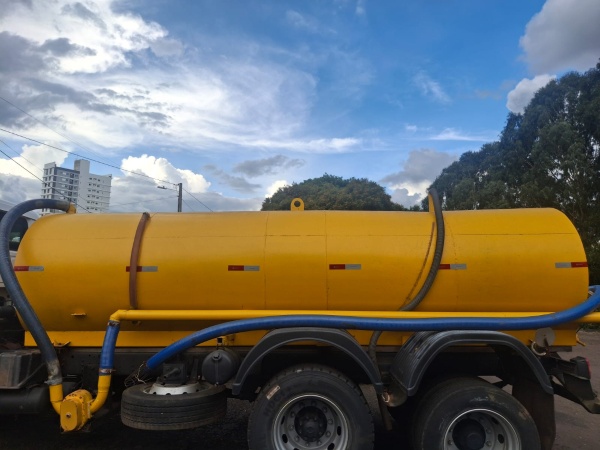 Distribuidor Ferronato De sólidos ano 2020