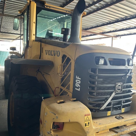 Pá Carregadeira Volvo L90F ano 2015