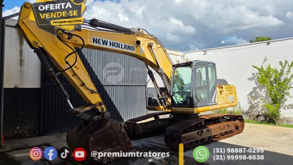 Escavadeira New Holland E245C EVO ano 2016