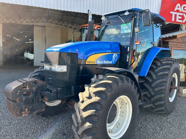 Trator New Holland TM 7010 ano 2012
