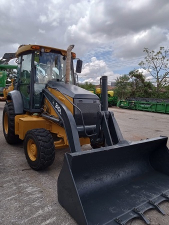 Retroescavadeira John Deere 310L ano 2021