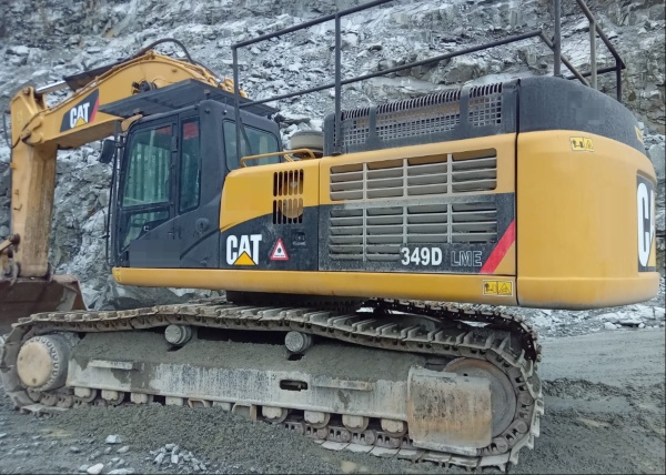 Escavadeira Caterpillar 349 ano 2012 - 349 - Máquinas de Linha Amarela
