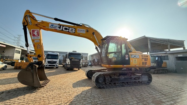 Escavadeira JCB JS210SC ano 2019