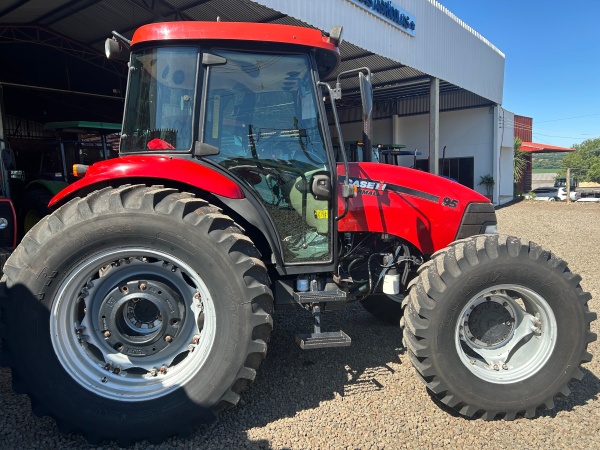 Trator Case Farmall 95 ano 2013