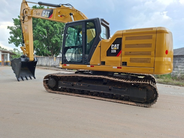 Escavadeira Caterpillar 320 ano 2018