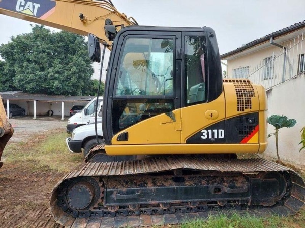Escavadeira Caterpillar 311 D ano 2009
