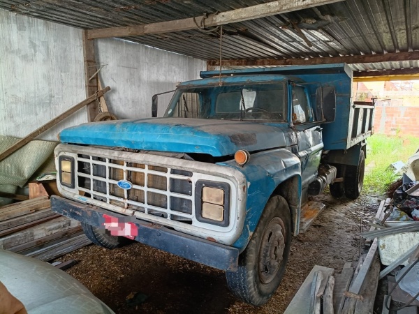 Caminhão Ford F600 ano 1977