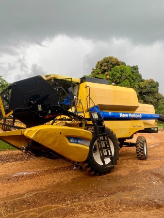 Colheitadeira New Holland NH5090 ano 2011 - NH5090 - Máquinas Agrícolas