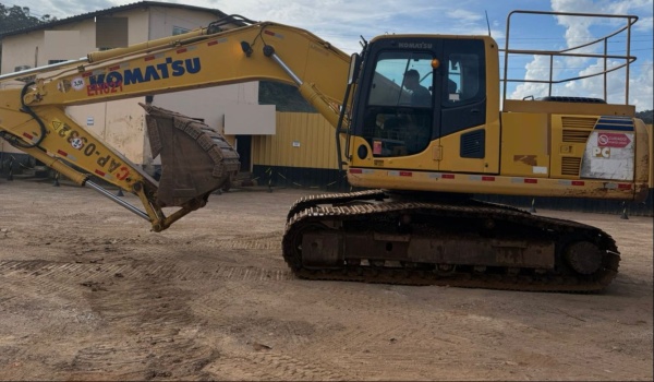 Escavadeira Komatsu PC200 ano 2018 - PC200 - Máquinas de Linha Amarela