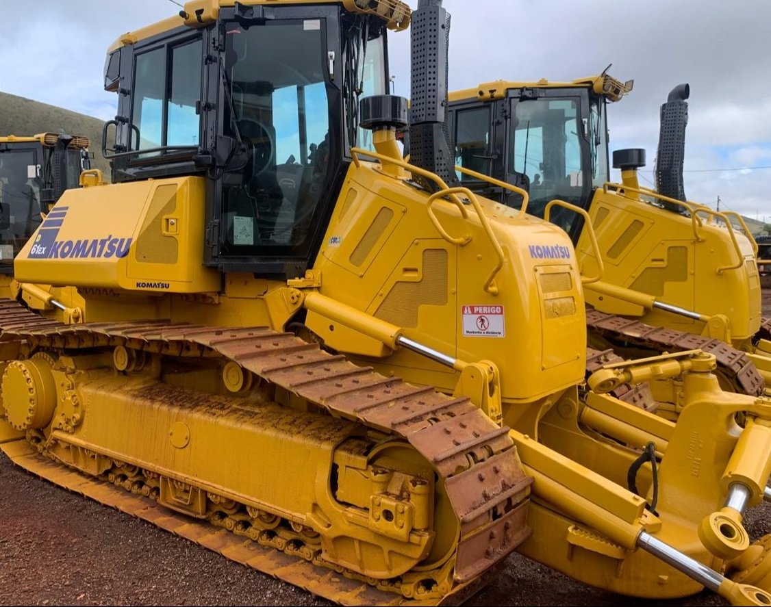 Trator de Esteira Komatsu D61-EX ano 2015
