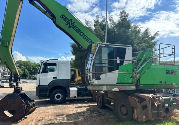 Manipulador de materiais Sennebogen 818M-E ano 2022