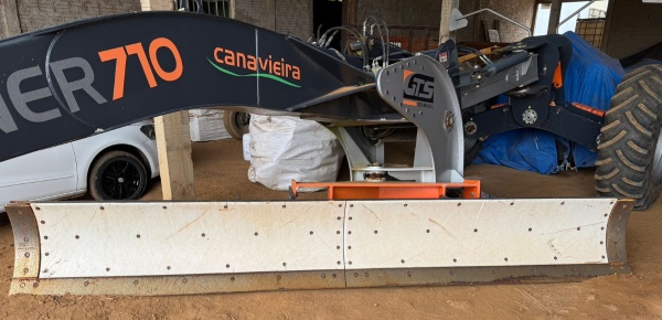 Plaina Agrícola GTS 710CN ano 2015