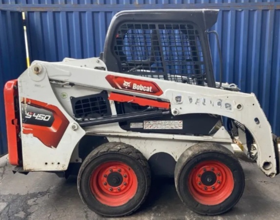 Mini Carregadeira Bobcat S450 ano 2022