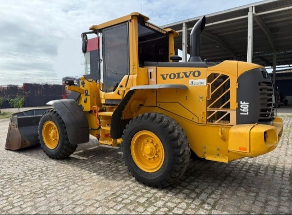 Pá Carregadeira Volvo L60F ano 2020