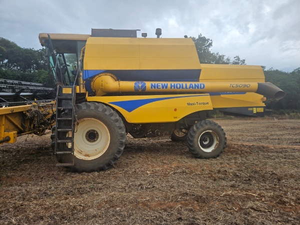 Colheitadeira New Holland TC 5090   ano 2018