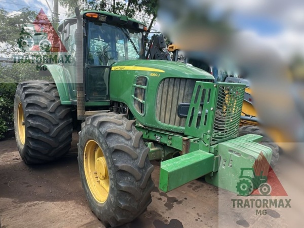 Trator John Deere 6180J ano 2016