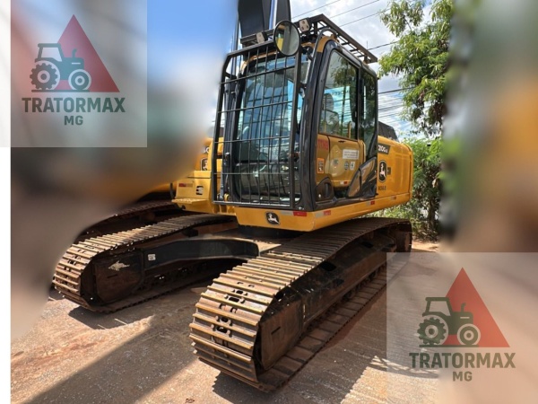 Escavadeira John Deere 210G ano 2022