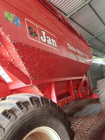 Carreta Graneleira Jan Tanker magnu 40.000 ano 2024