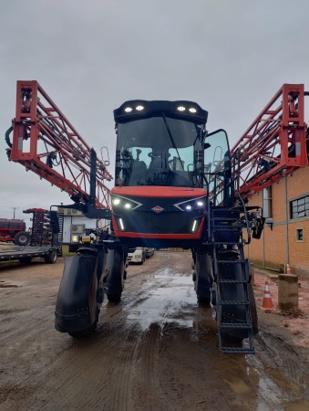 Pulverizador Kuhn Fighther 2500 ano 2021