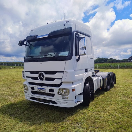 Caminhão Mercedes Benz ACTROS 2546 LS 6X2 ano 2014