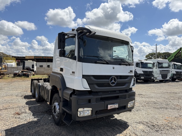 Caminhão Mercedes Benz 3344S 6X4 ano 2022