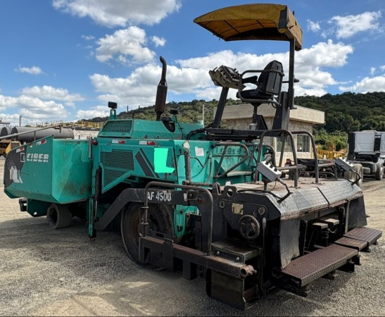 Vibroacabadora Ciber AF 4500 ano 2006