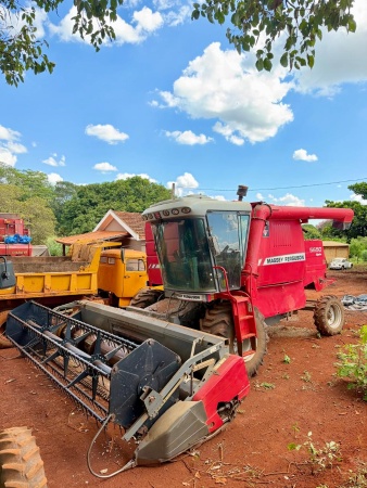 Colheitadeira Massey Ferguson MF 5650 ano 2012