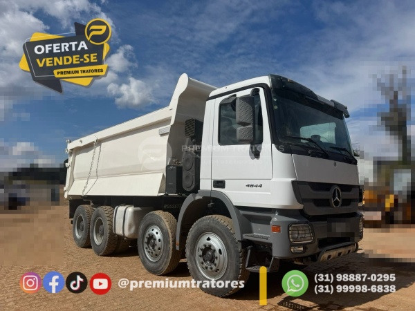 Caminhão Mercedes Benz Actros 4844 ano 2011