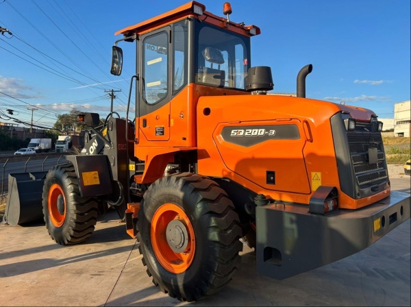 Pá Carregadeira Doosan SD200