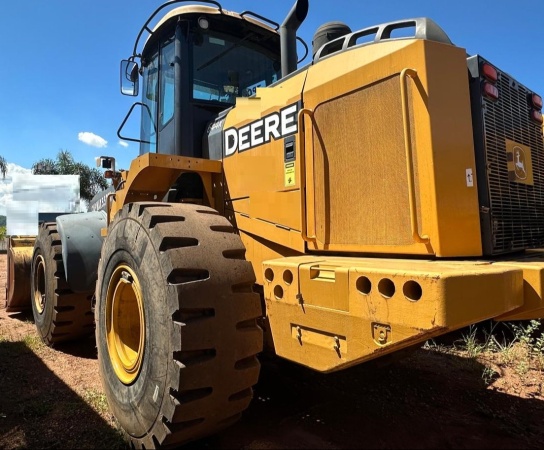 Pá Carregadeira John Deere 644K ano 2016