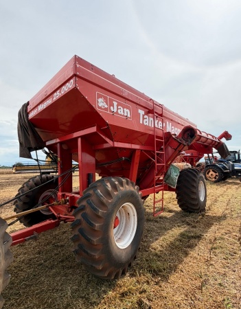 Carreta Graneleira Jan TANKER 25000 ano 2021