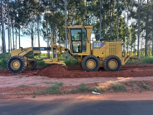 Motoniveladora Caterpillar 120K ano 2009
