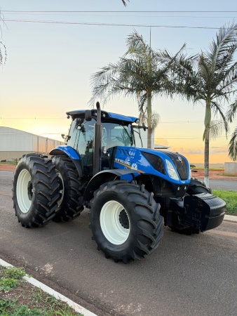 Trator New Holland T7.260 ano 2023