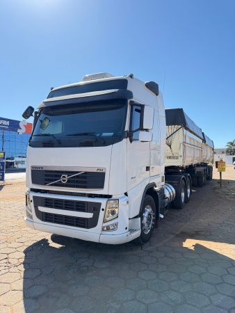 Caminhão Volvo FH460 ano 2013