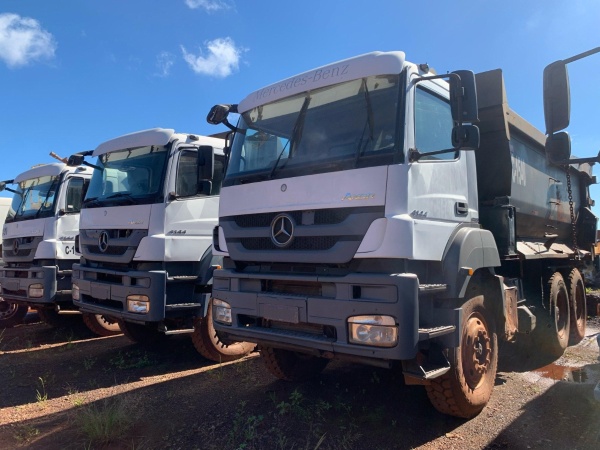 Caminhão Mercedes Benz Axor 4144 K 6x4 2p (diesel) ano 2016